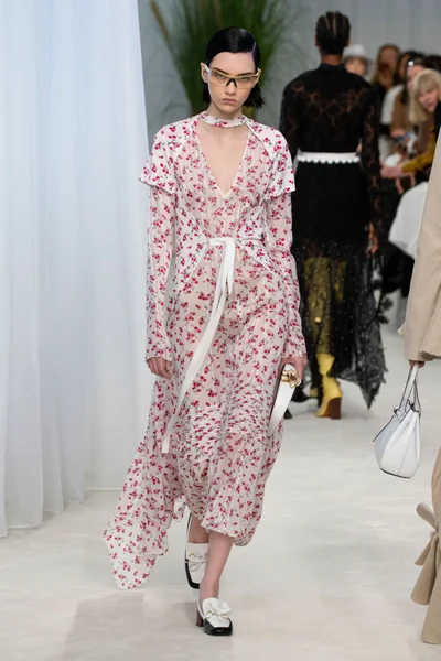 Look 12